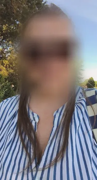 Amira, 34