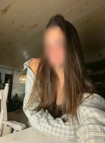 Carla, 22