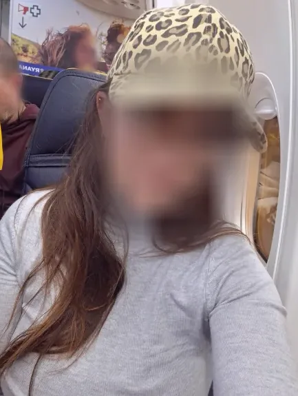 Charlotte, 33
