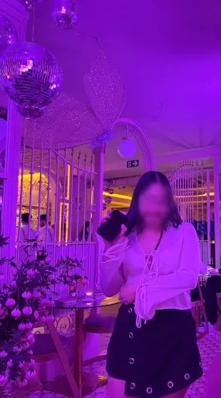 Daniela, 31