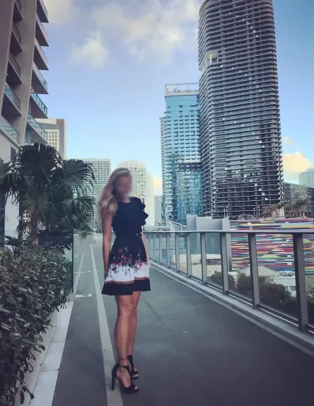 Helena, 35