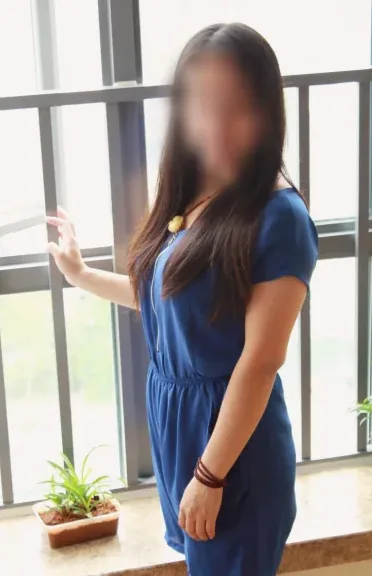 Lilly, 39