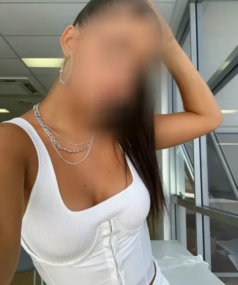 Maja, 20