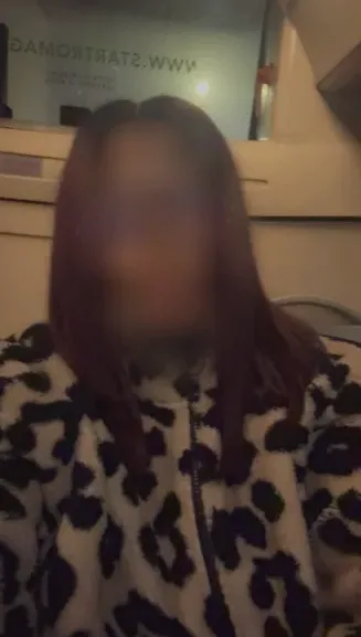 Nicole, 28