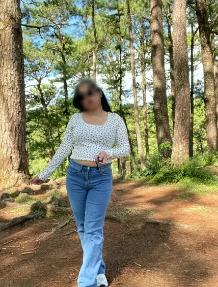 Nina, 28