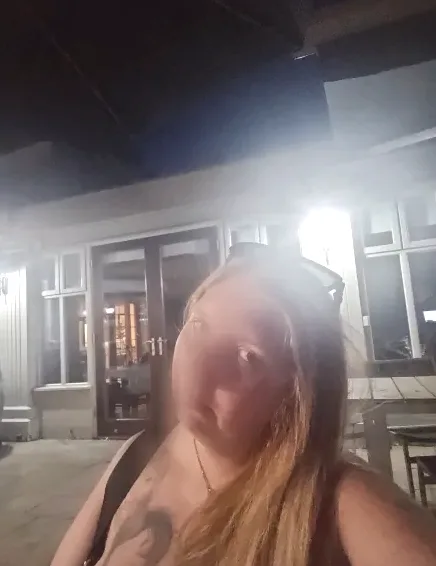 Rebecca, 35